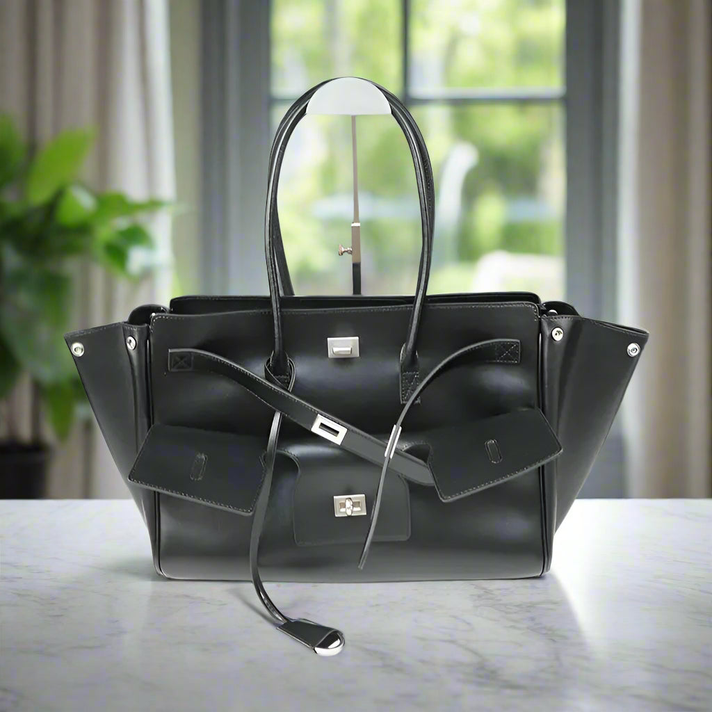 Laptop woman female handbag