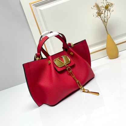 Red Shopping Tote - Darlisette