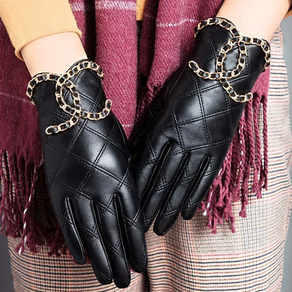 Winter leather gloves