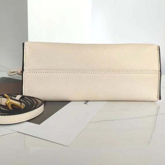 Shoulder Clutch - Darlisette