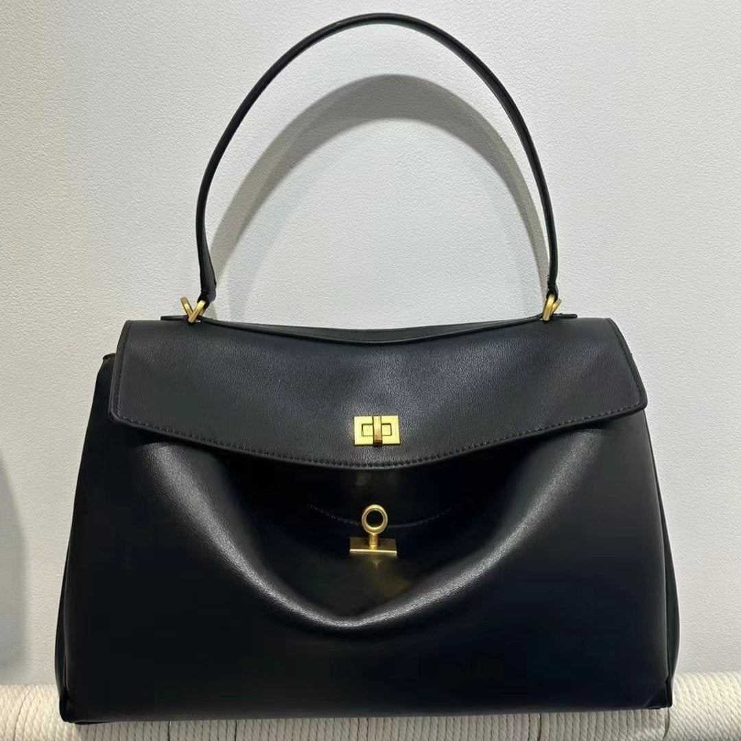 Black leather fashion bag